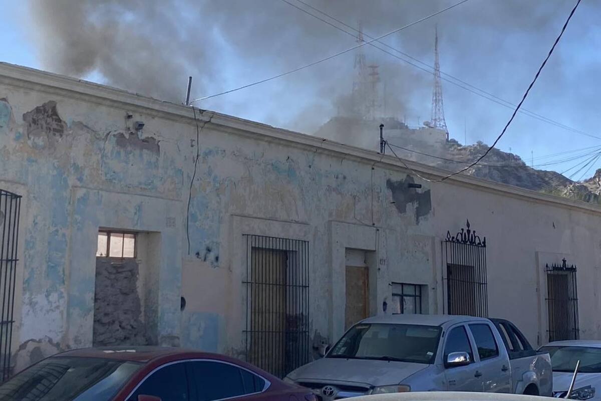 Incendio en el Centro de Hermosillo por aparente corto circuito