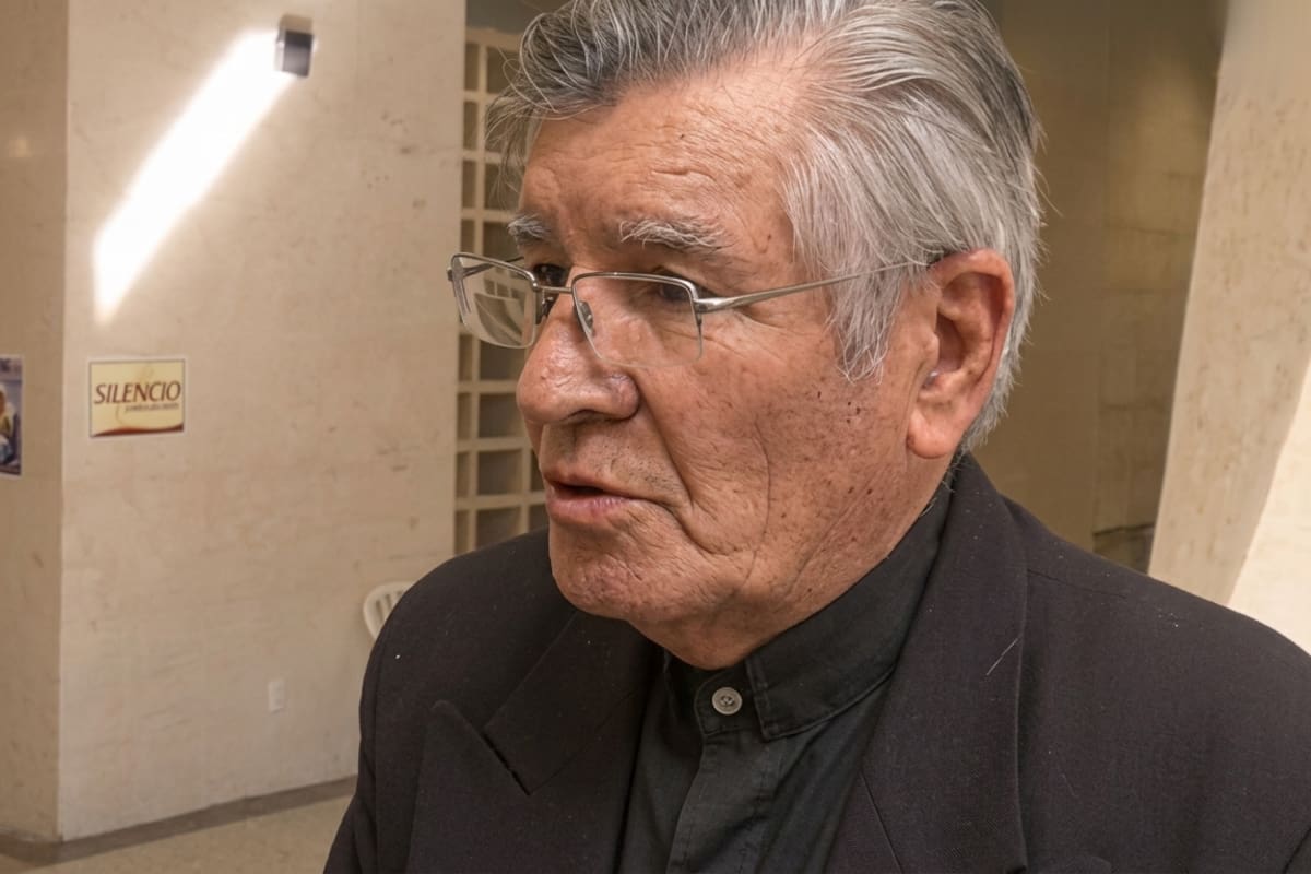 Monseñor Ackerman se recupera con su familia tras asalto