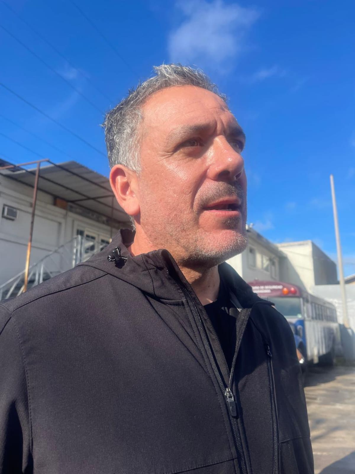 En el marco del Día del Policía, autoridades de Rosarito informaron sobre la creación de un fondo de ahorro para la jubilación de los agentes, así como la adquisición de nuevas patrullas y armamento. Foto: Carmen Gutierrez