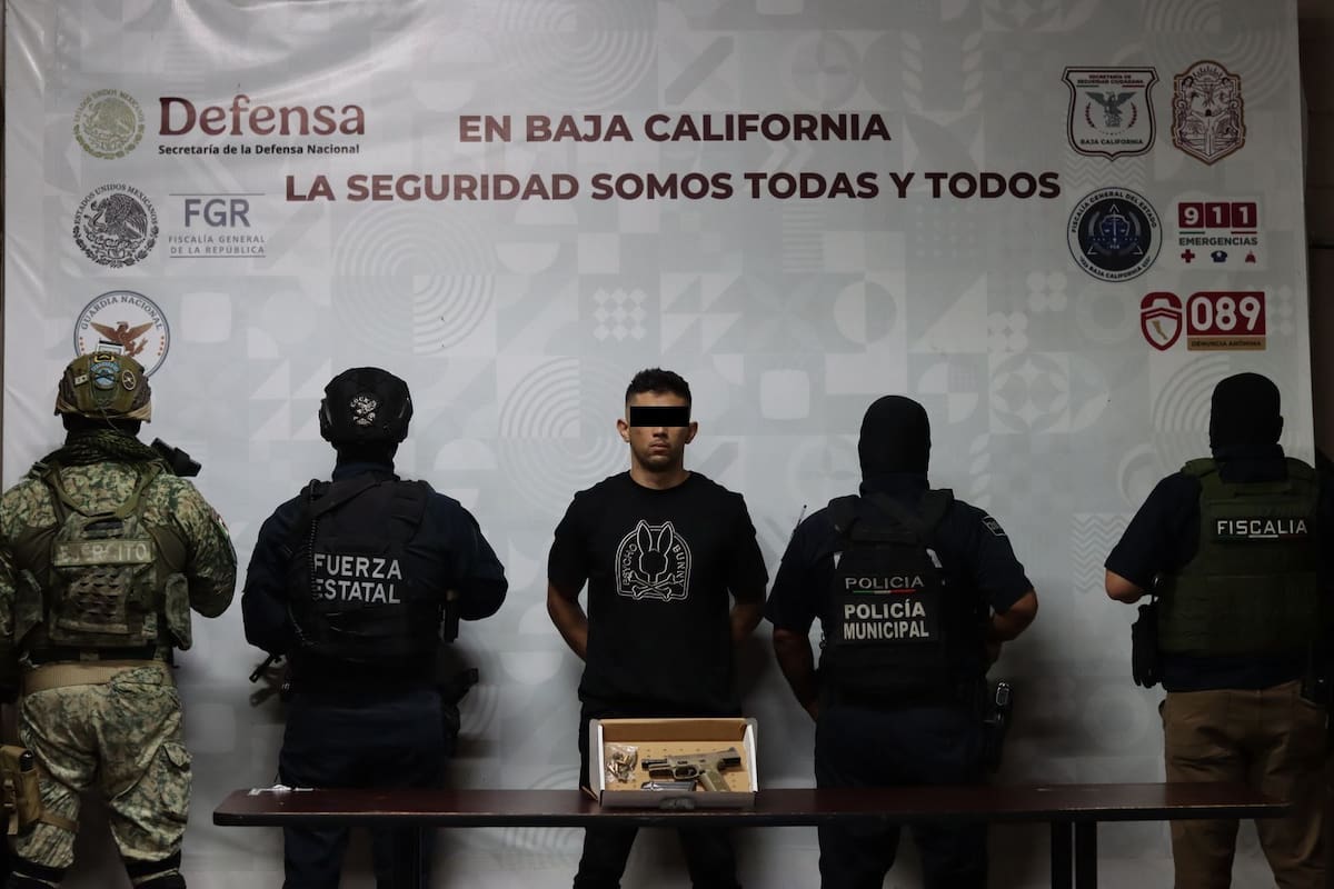 Capturan a “El Muñeco” en Mexicali con arma de fuego y orden de aprehensión por robo violento