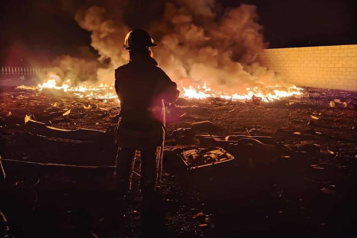 Incendio de basura provoca enorme columna de humo en San Luis Río Colorado