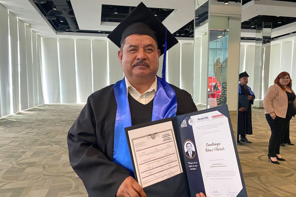 Trabajó por 14 años en mantenimiento y egresó por experiencia como ingeniero