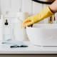 Cómo limpiar las rejillas del baño y la cocina con vinagre blanco: guía práctica para cuidar la higiene del hogar