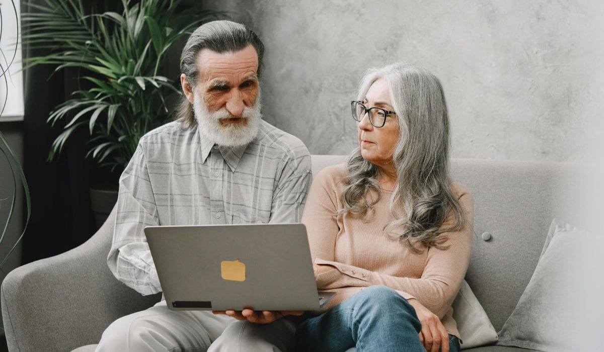 Estas son todas las prestaciones y beneficios con los que cuentan los pensionados del ISSSTE