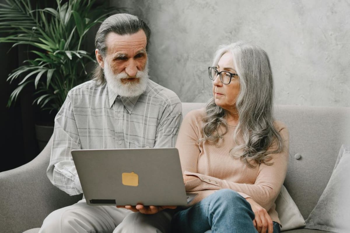 Estas son todas las prestaciones y beneficios con los que cuentan los pensionados del ISSSTE