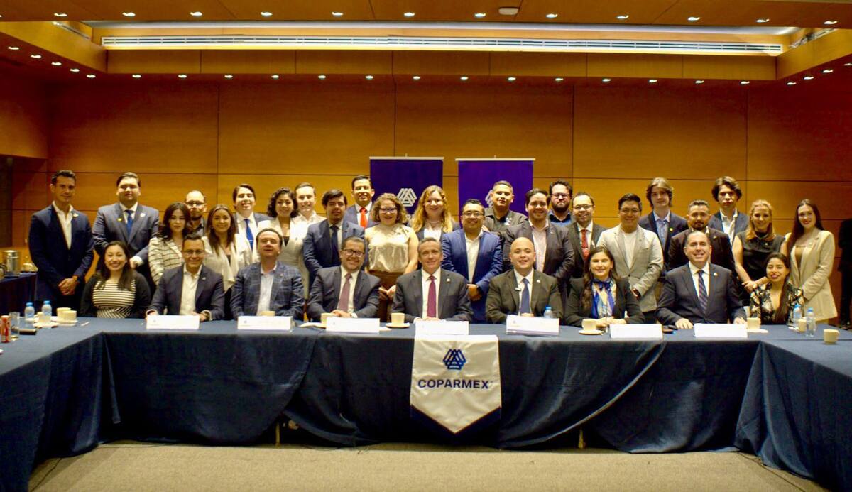 La toma de compromiso fue durante la sesión de la Comisión Nacional de Empresarios Jóvenes.