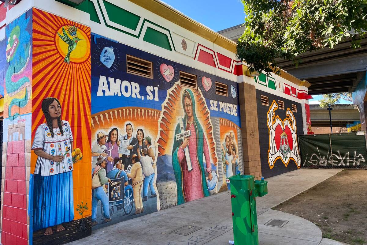 Restauran el Chicano Park en el Barrio Logan de San Diego