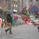 Monzón y onda tropical 34 traen lluvias y calor este lunes