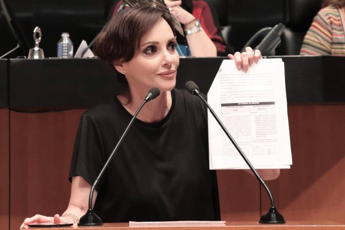 ¿Se aplicó la vacuna en secreto? Cuestiona Lilly Téllez a López-Gatell