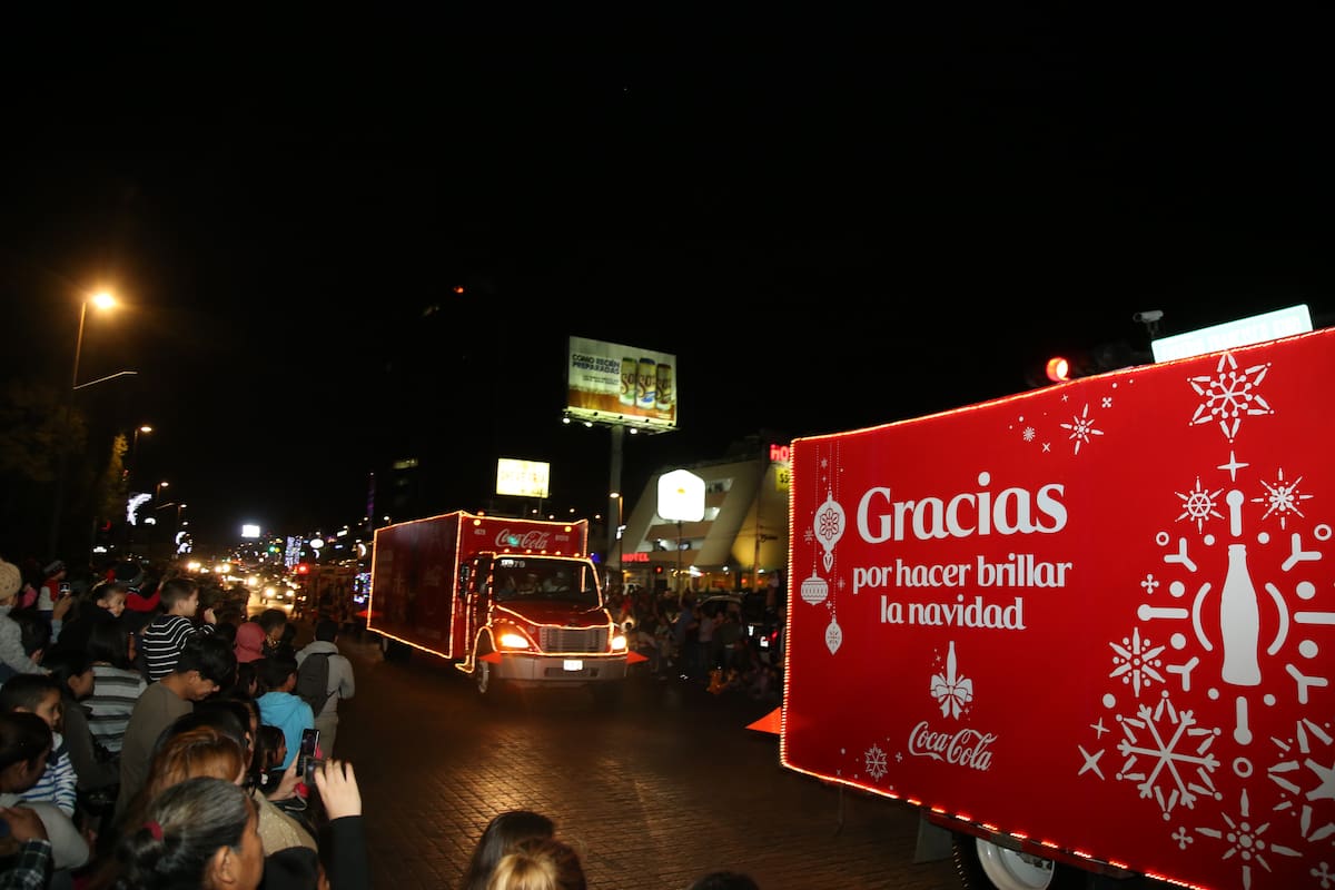 Caravanas navideñas de Coca-Cola violan leyes de consumo y deberían prohibirse: El Poder del Consumidor
