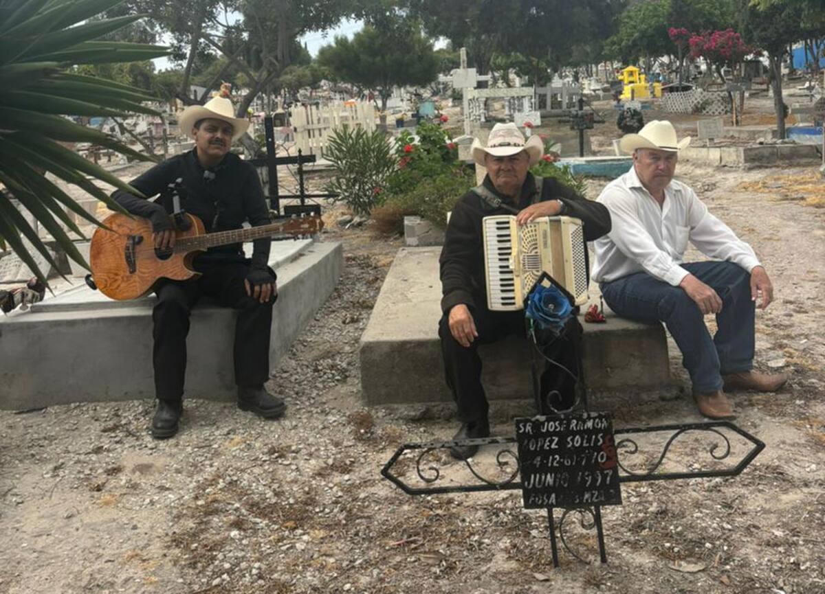 Los temas que más piden los visitantes son “Qué falta me hace mi madre”, “Cariño sin condición" y “Flores de mayo”, entre otras.
