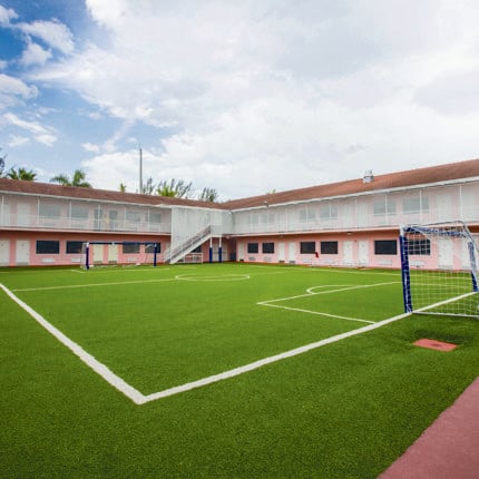Inés Gómez Mont permanece retenida en el Broward Transitional Center | .geogroup.com