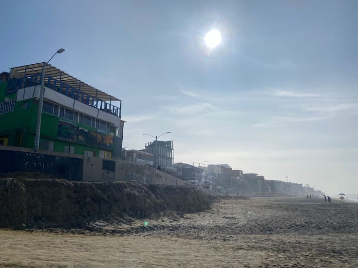 En Malecón de Playas enfrentan cierre de año con poca afluencia