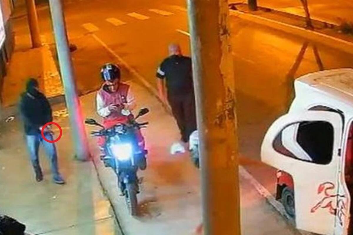 VIDEO: Se viraliza asalto en el que ladrón mata por error a su cómplice
