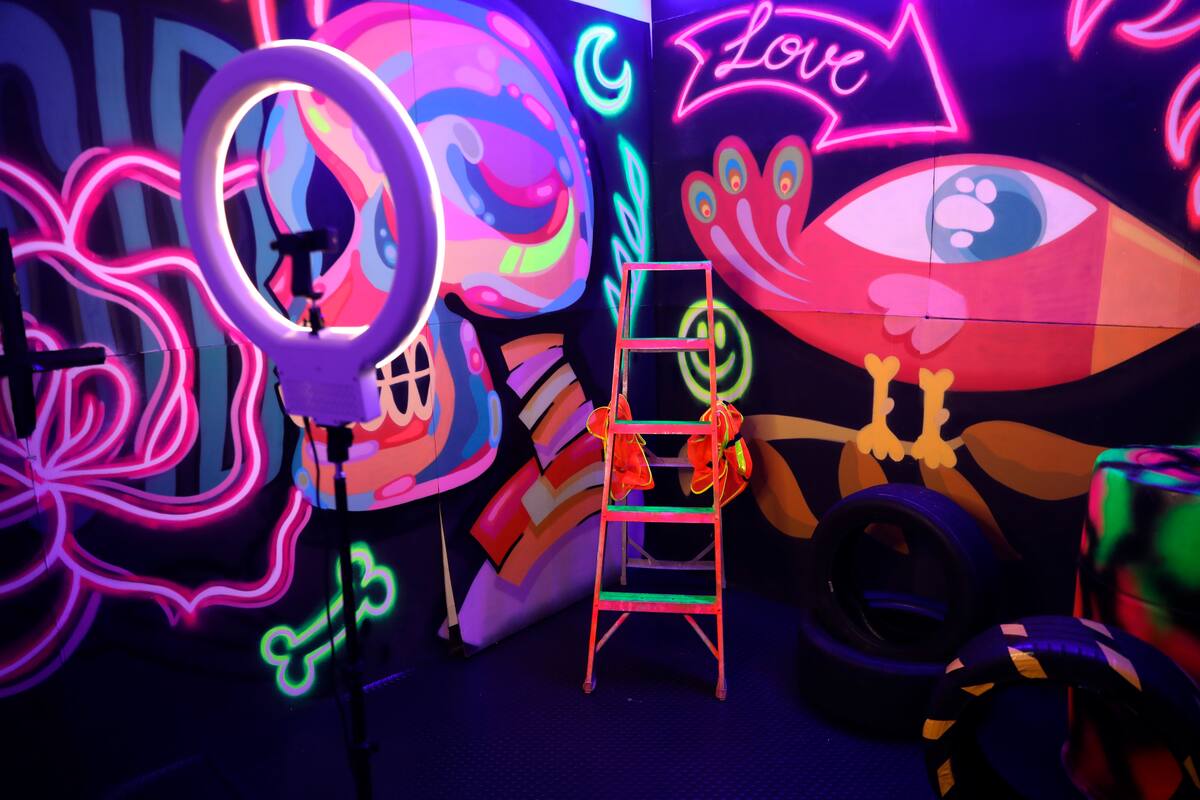 Fotografía de un escenario diseñado para selfies el 5 de mayo de 2021, en Ciudad de México (México). EFE/ Sáshenka Gutiérrez