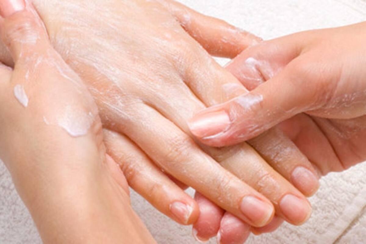 Descubre este exfoliante casero para manos resecas por el exceso de jabón