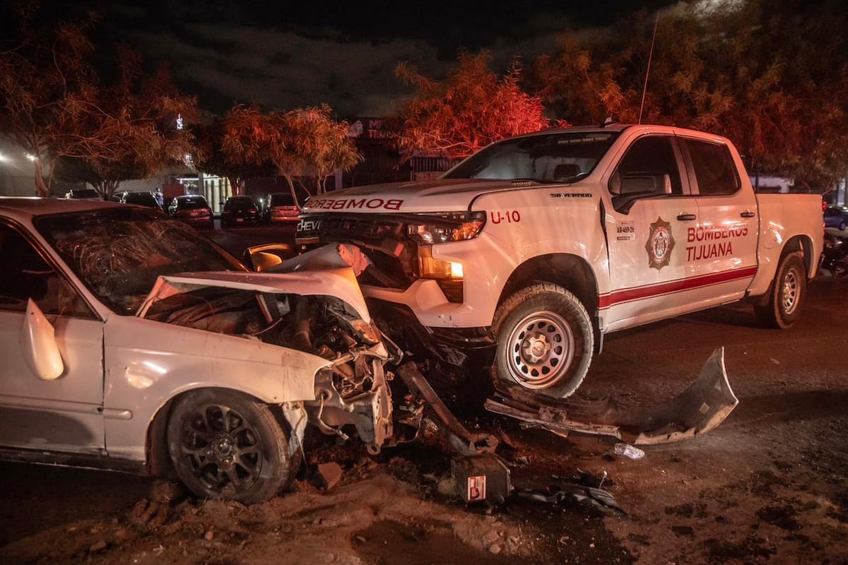 Accidente frontal entre un automóvil y una unidad de Bomberos deja un lesionado en la Ruta Hidalgo