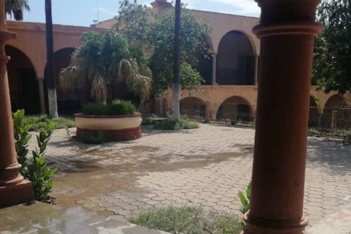 Se retrasan obras en escuela Bartolomé de Álamos: Papás