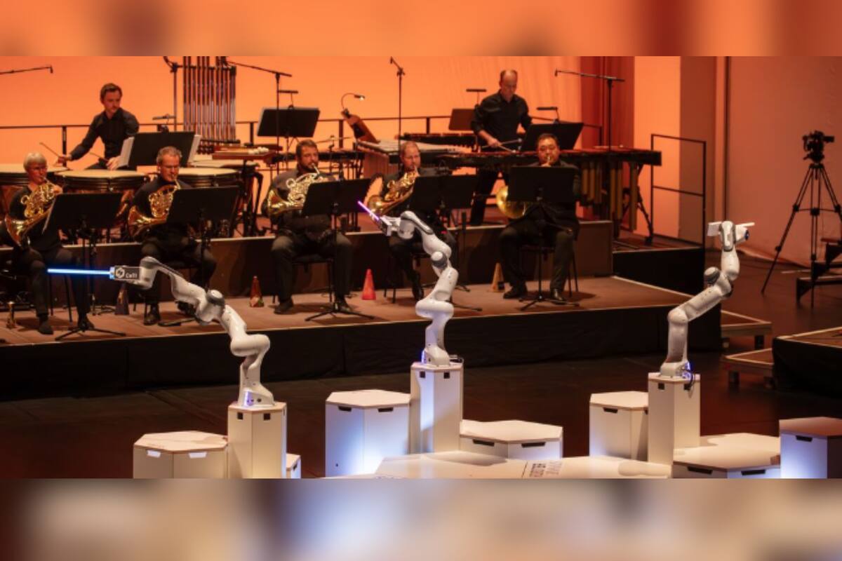 VIDEO: Un robot de tres brazos dirigió una orquesta sinfónica en Alemania