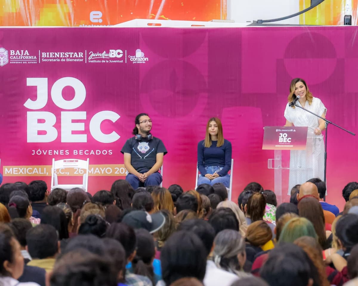 Más de 3 mil jóvenes recibieron apoyos económicos de hasta 2 mil 500 pesos como parte de la primera entrega estatal del programa JOBEC. Foto: Cortesía.