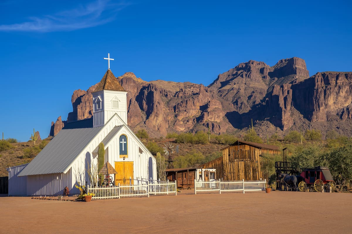 Historia, naturaleza, turismo y más en Apache Junction, en Arizona