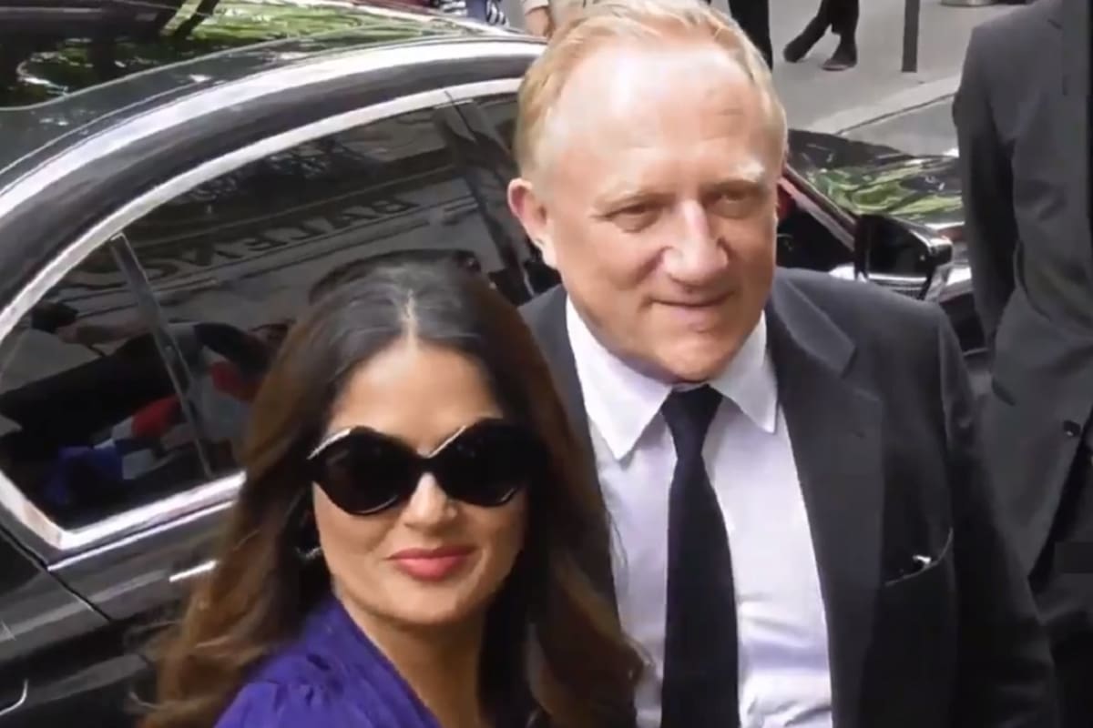 Salma Hayek: tendencia en Francia por desplante a fotógrafos