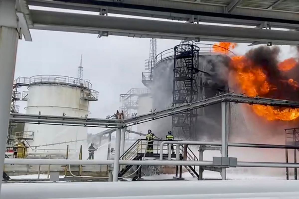 La estrategia de Ucrania contra Rusia: ataques a refinerías y crisis de gasolina