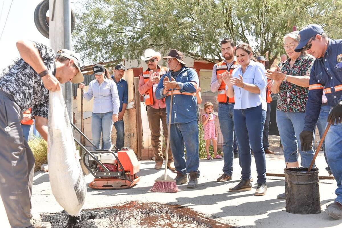 Inicia Célida López programa de bacheo