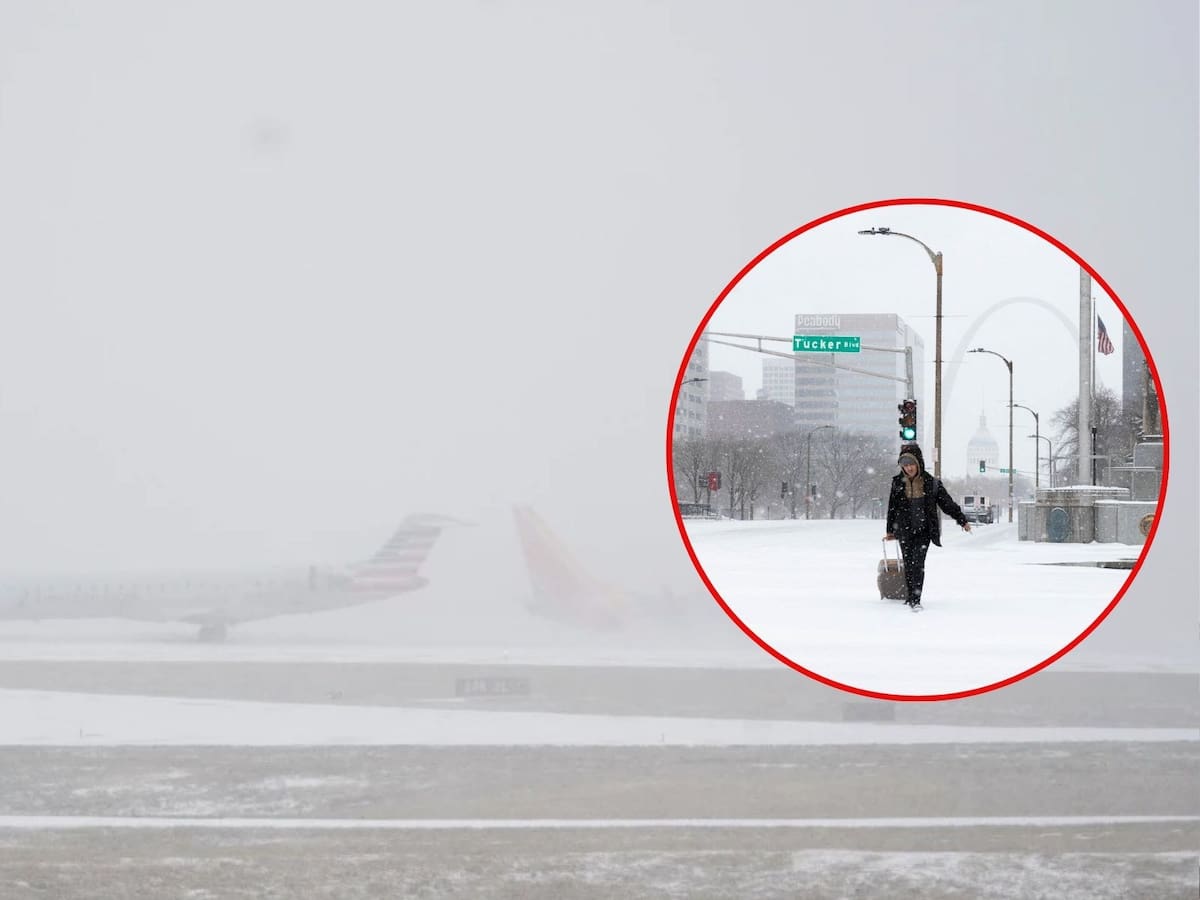 Tormenta invernal “histórica” paraliza EEUU: deja a más de 400 mil personas sin luz, obliga a cancelar miles de vuelos y activa emergencias en 17 estados con frío extremo y hielo peligroso. | Crédito: AP/REUTERS
