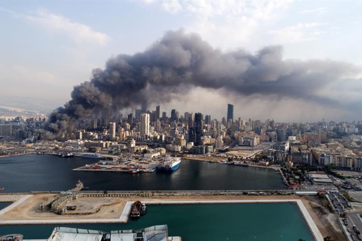 Nuevo incendio en Líbano desata pánico cerca del puerto donde hace un mes explotara nitrato de amonio