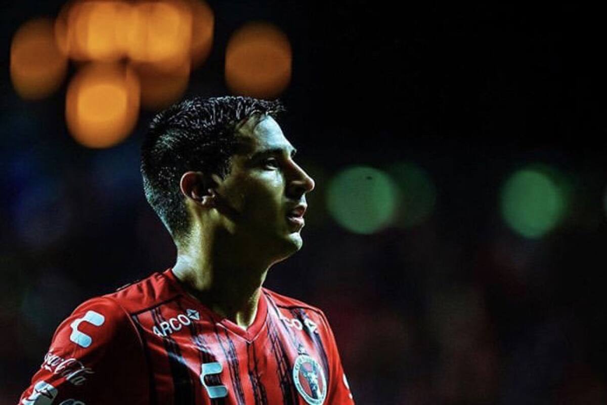 Mauro Lainez se queda en Xolos