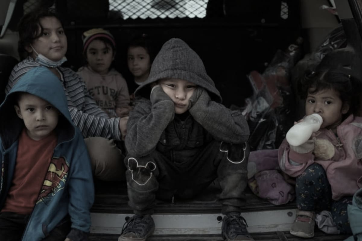Mientras EEUU está devolviendo 33 menores al día sin compañía a México, miles de niñas, niños y adolescentes siguen cruzando rutas dominadas por el crimen, siendo detenidos y reintegrados a contextos que muchas veces los empujan a intentarlo de nuevo