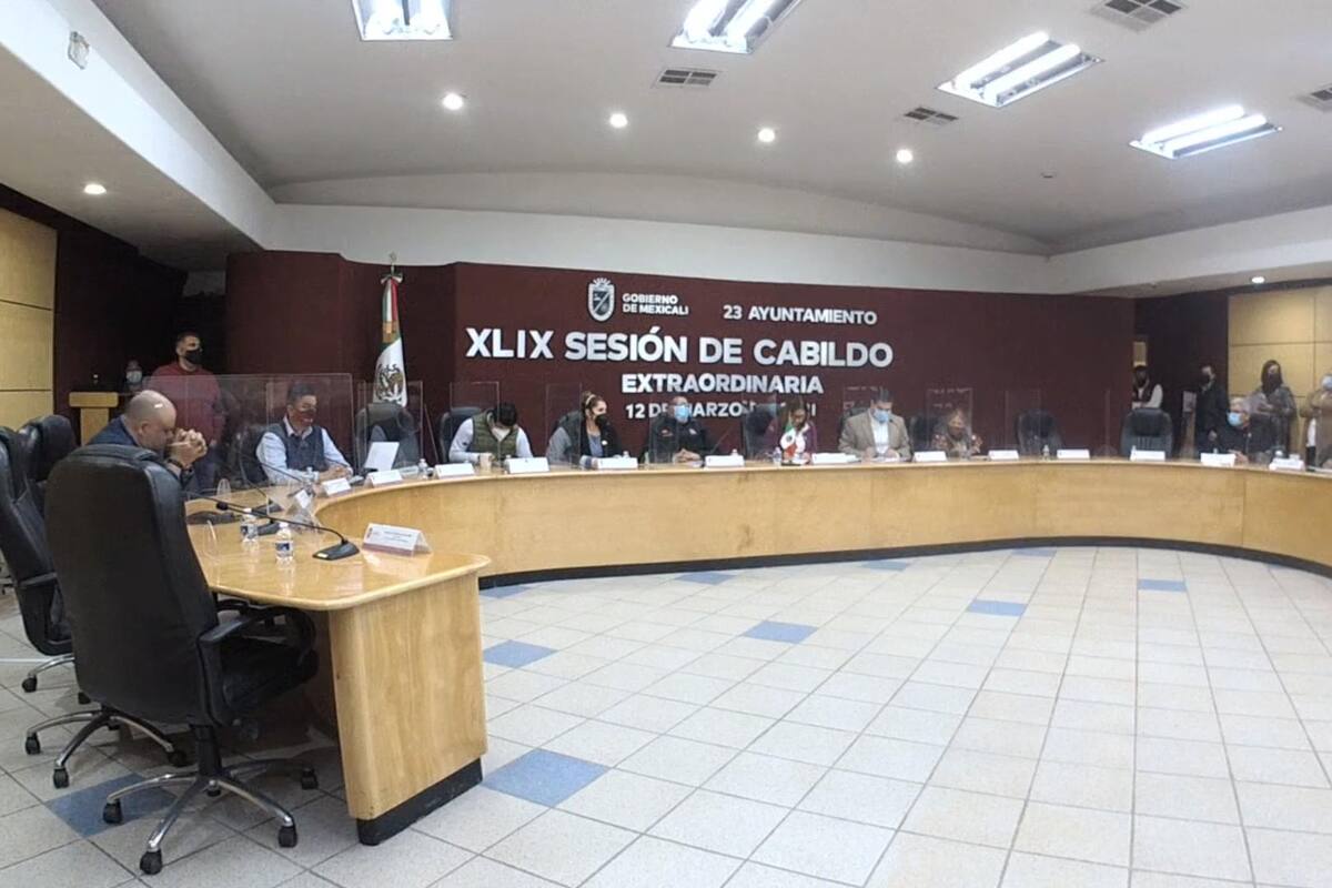 Toman protesta a nuevos regidores municipales