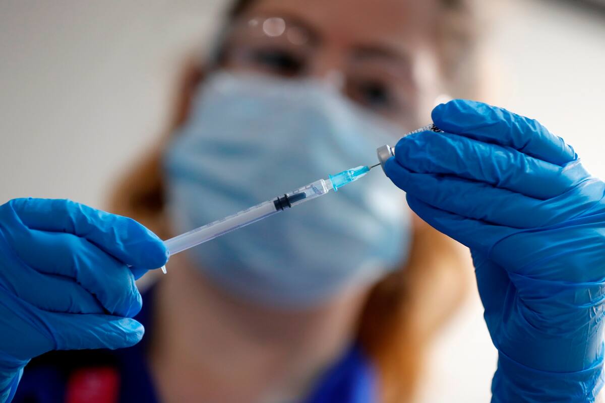 Covid en Sonora: Llaman a vacunarse a adultos mayores que recibieron Pfizer