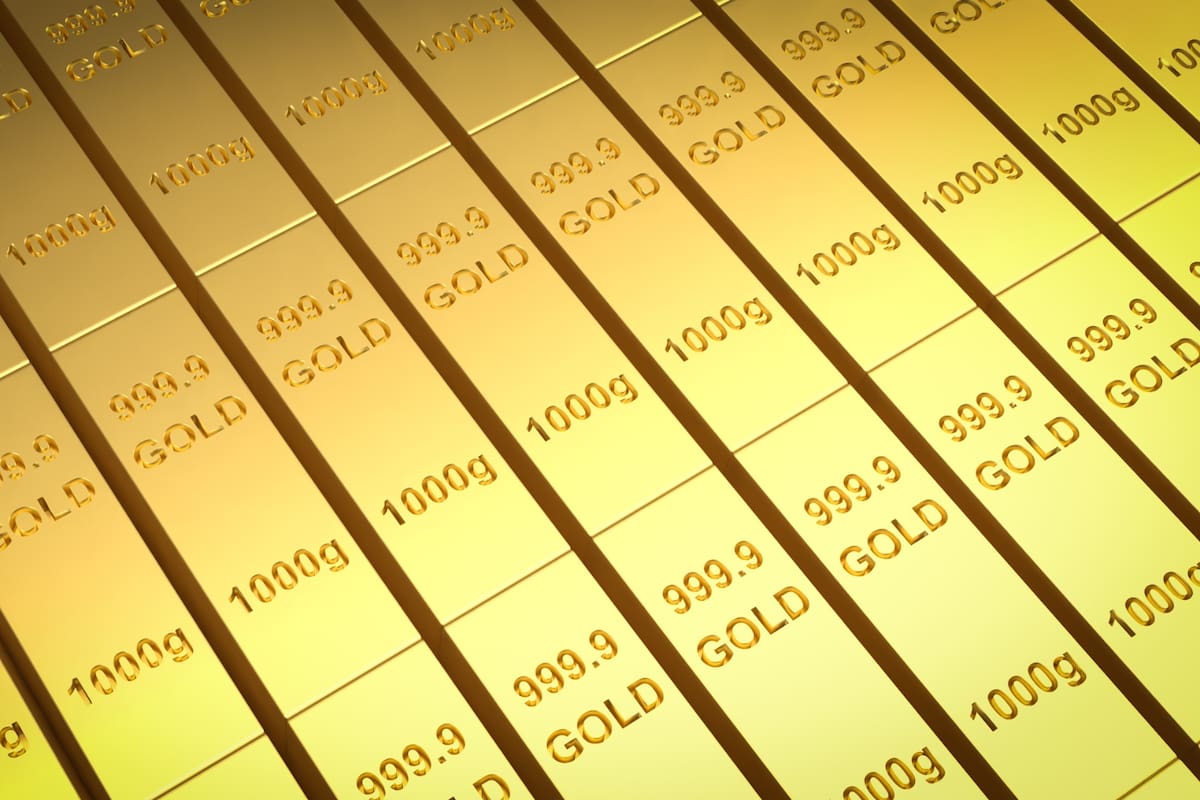 El precio del oro sube ante la caída del dólar y los bonos de Estados Unidos mientras el mercado espera nuevos datos de inflación