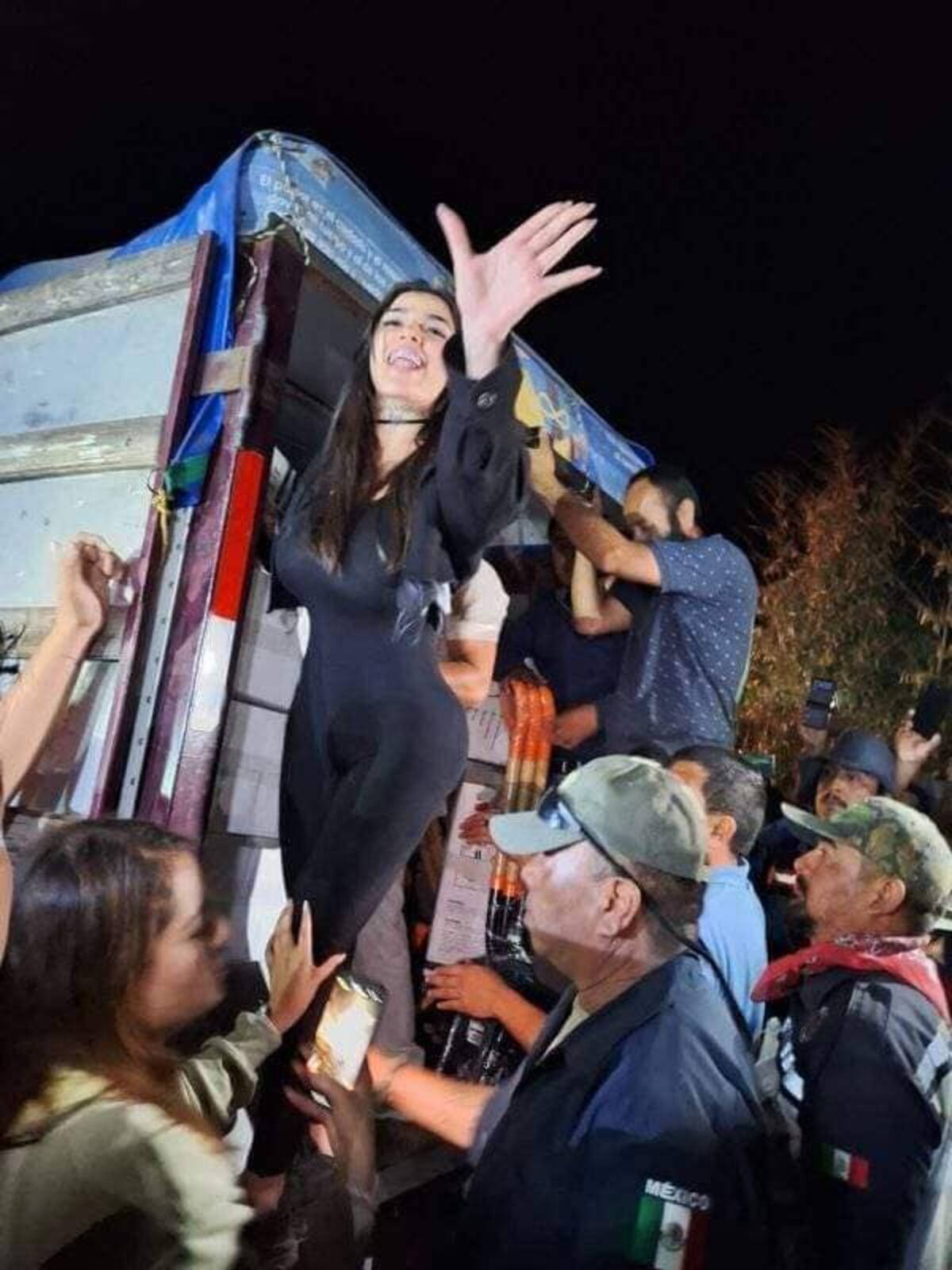 Karely Ruiz hizo donaciones para combatir los incendios en Veracruz.