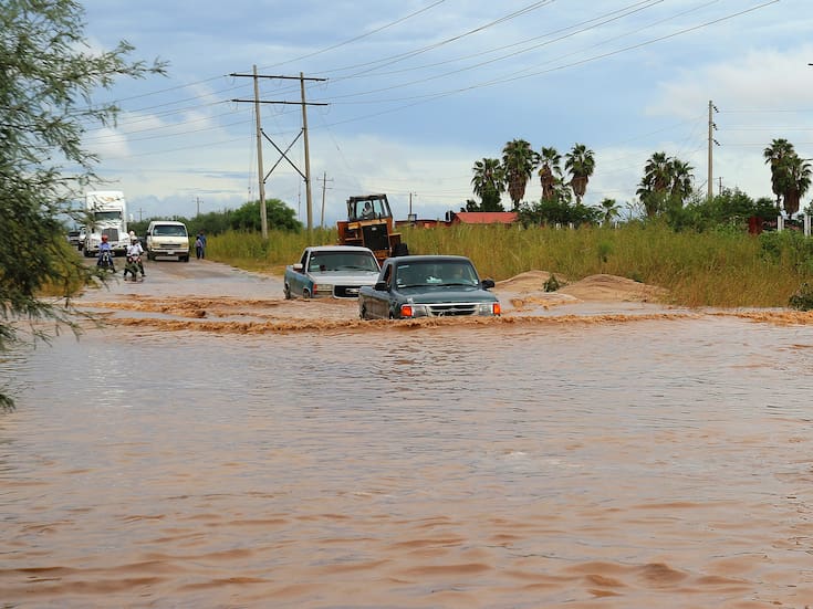 ¿Sabe qué cruces evitar con lluvia en Hermosillo? ¡No se confíe! Corrientes poco profundas pueden ser más peligrosas de lo que cree
