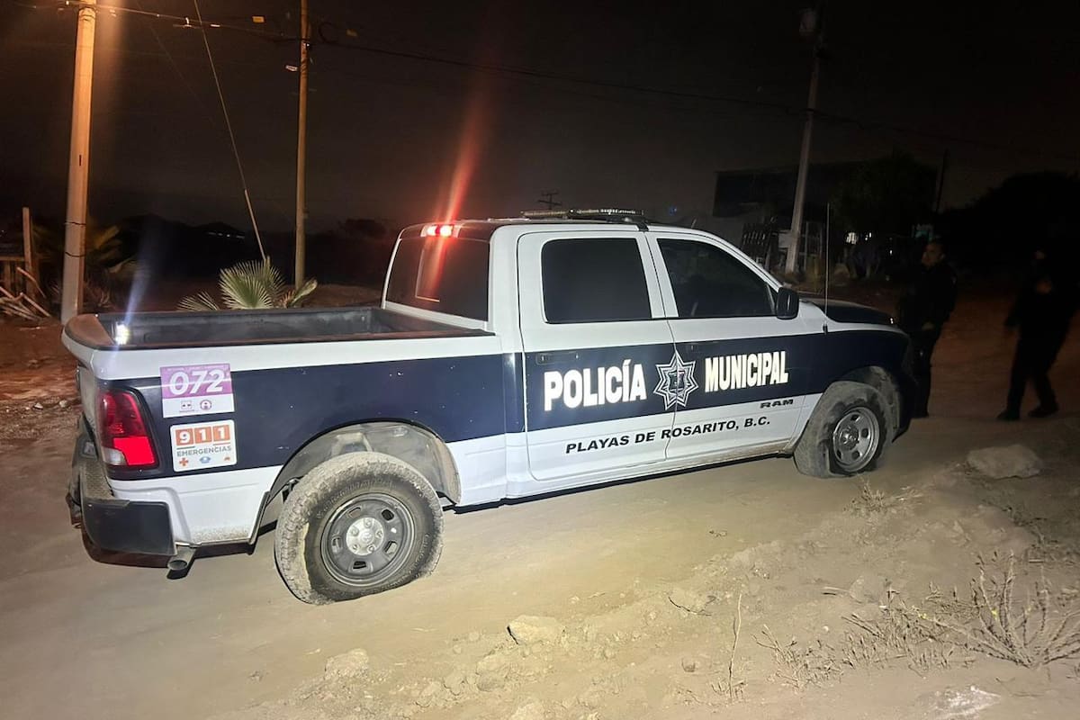 Privan de la libertad a hombre y desatan persecución en Rosarito; responsables huyen tras lanzar “poncha llantas” a patrulla
