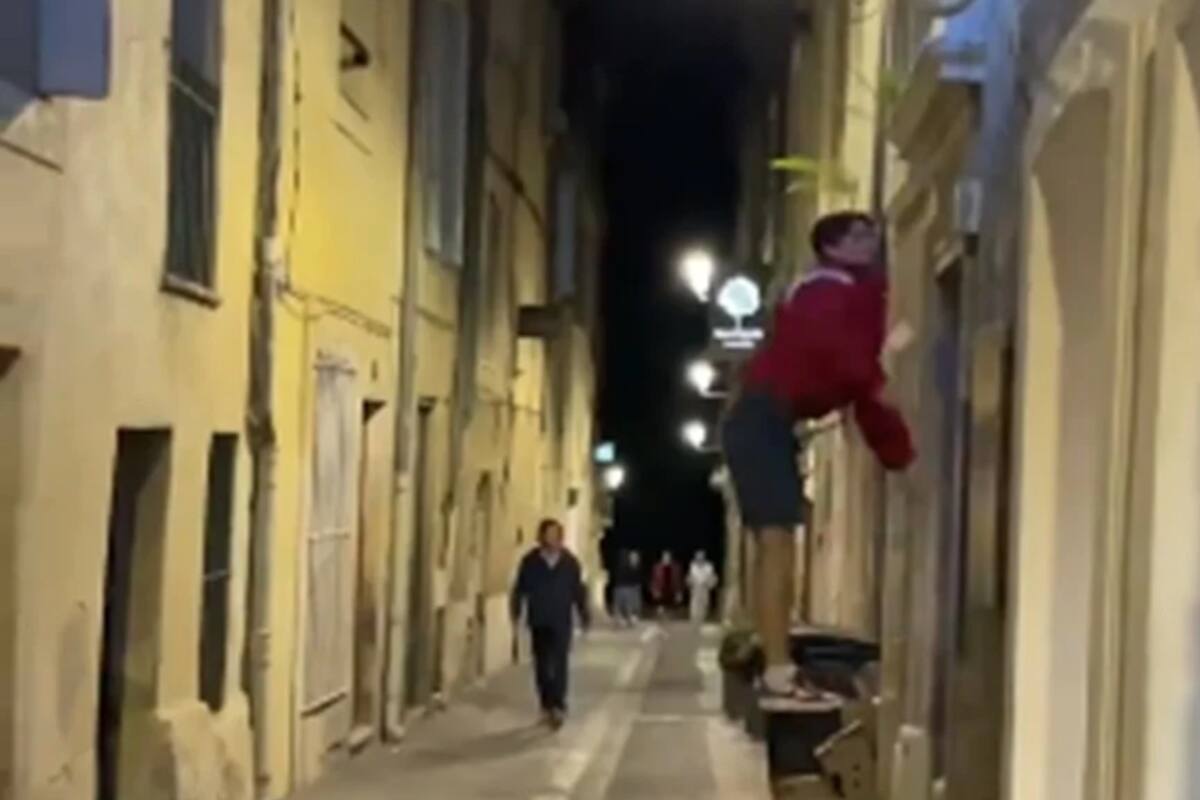 Jóvenes en Francia "combaten" con parkour la contaminación lumínica (VIDEO)