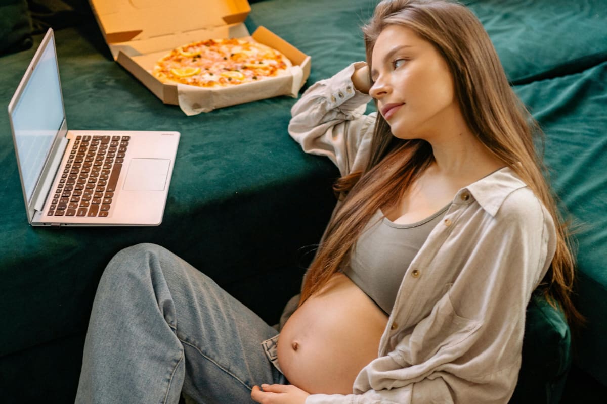 “No hagas preguntas, mi esposa está embarazada”: Hombre pide una peculiar orden de pizza y se vuelve viral