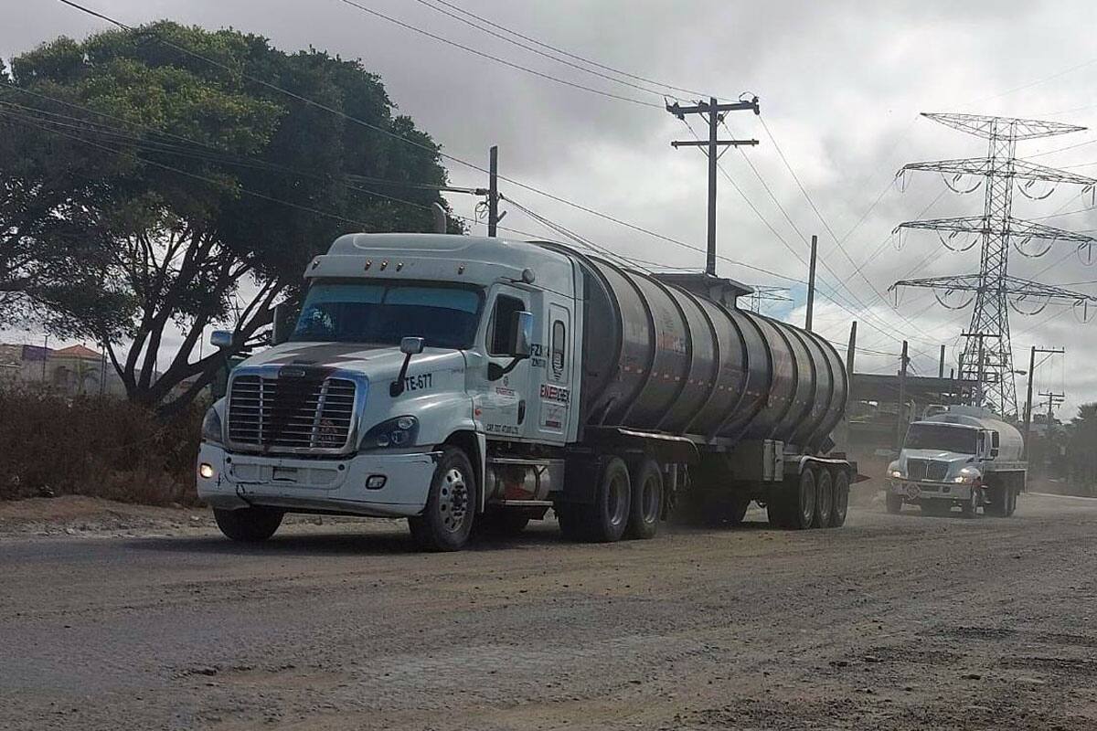 Levantan bloqueo en terminal de Pemex Rosarito