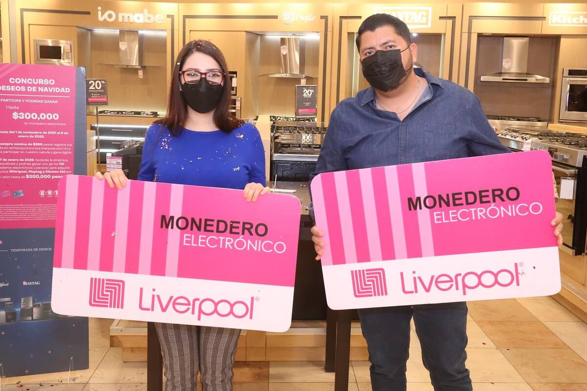 Liverpool Hermosillo premia a ganadores de monedero electrónico del Sorteo deseos de Navidad
