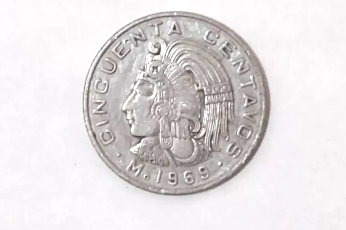 Moneda de 50 centavos con la cara del último tlatoani de los aztecas, se encuentra en venta por 50 mil pesos