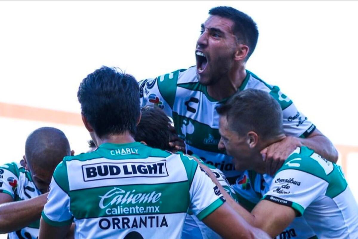 Chivas recibe goleada por Santos en Torreón