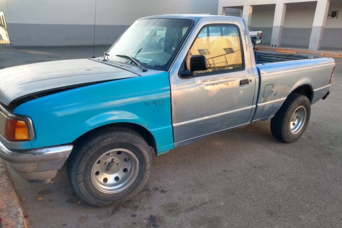 Madrugó para robar celulares y cigarros de autoservicio