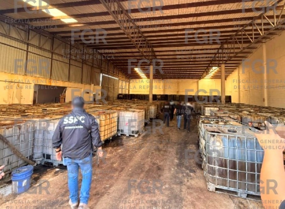 La FGR aseguró cuatro centros de procesamiento ilícito de combustible en San Luis Potosí, Hidalgo y Morelos, como parte de la estrategia federal contra el huachicol. Foto: FGR
