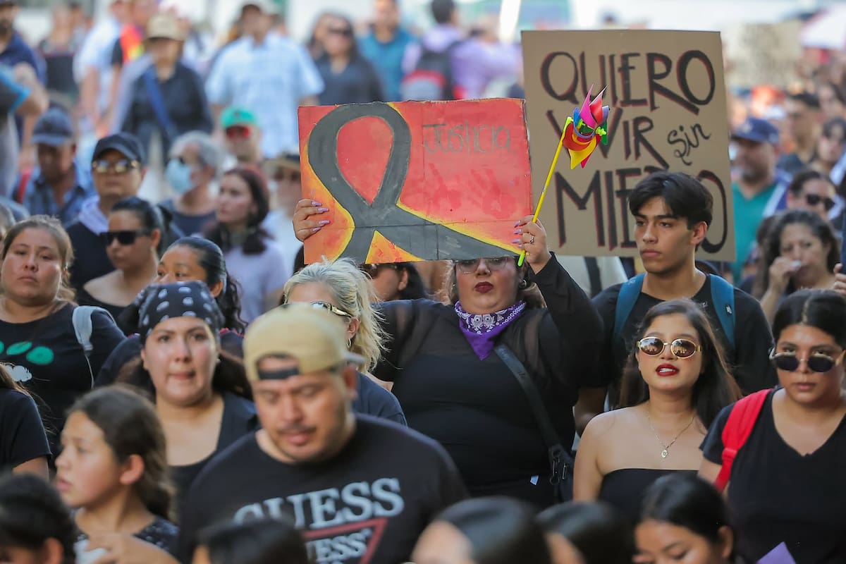 Colectivos feministas responsabilizan al Estado por feminicidios tras asesinato de tres hermanas y su madre
