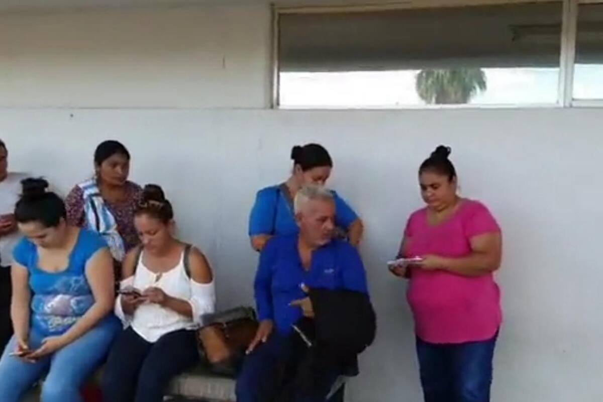 Denuncian falta de medicinas en HIES; Ssa afirma que ninguna farmacia tiene antibiótico