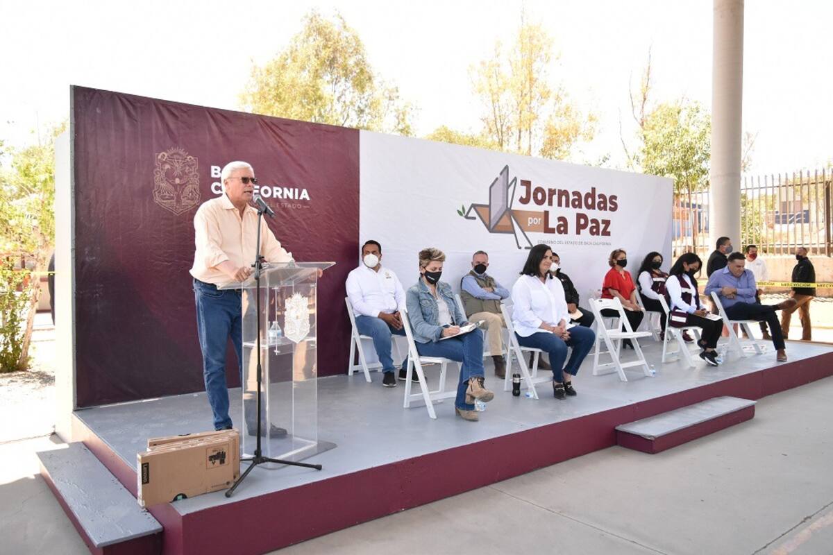 Homologa Gobernador salario de personal penitenciario