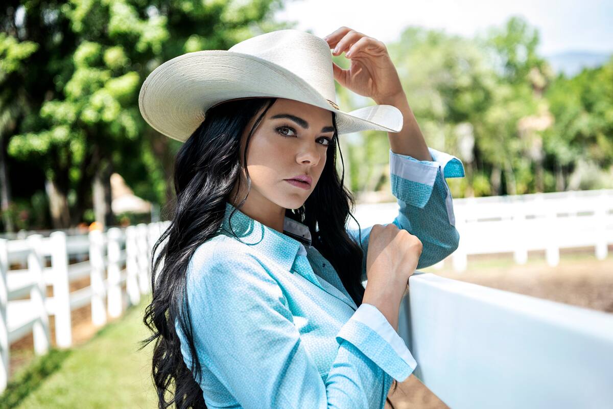 Livia Brito denuncia tocamientos indebidos durante enfrentamiento con fotógrafo